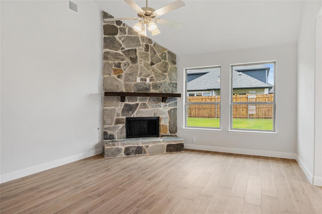 Stone River Glen - Residential