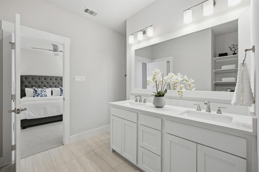 Centre Living at Kings Hwy Condos - Residential