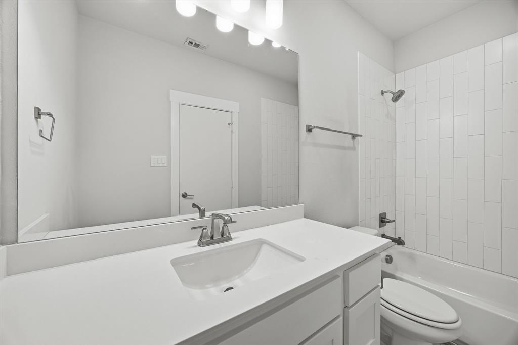 Centre Living at Kings Hwy Condos - Residential