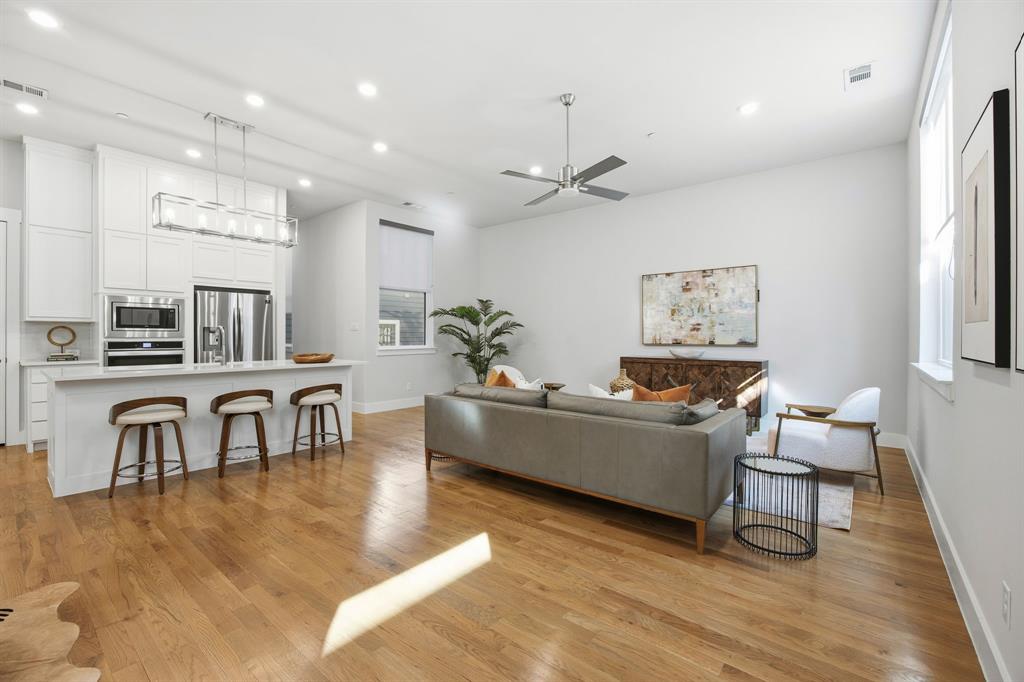Centre Living at Kings Hwy Condos - Residential
