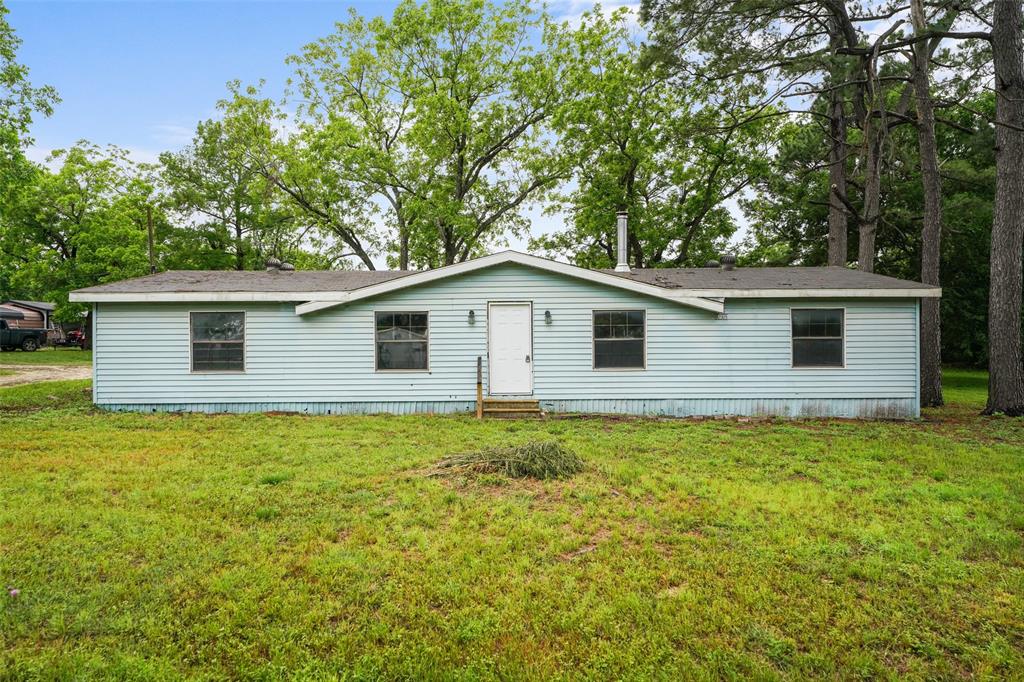 Beautiful, quaint home in Cleburne! Home sits on almost an acre, with large, open areas and open concept in the kitchen. This home has a cozy, rustic feel to it with split bathrooms in the master bedroom. Garage is large and perfect for your car or personalizing it as your own space! In a great location, minutes away from main roads, shops and business. Don't miss out on this amazing opportunity...all of this for under $200K!