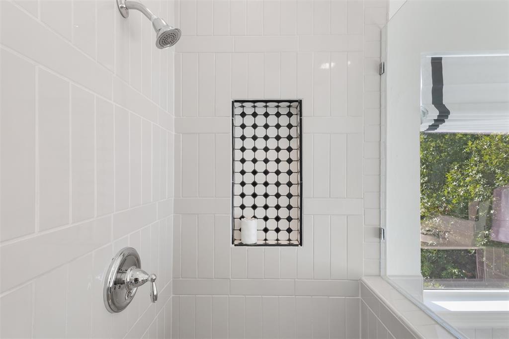 Versaille Condo - Residential Income