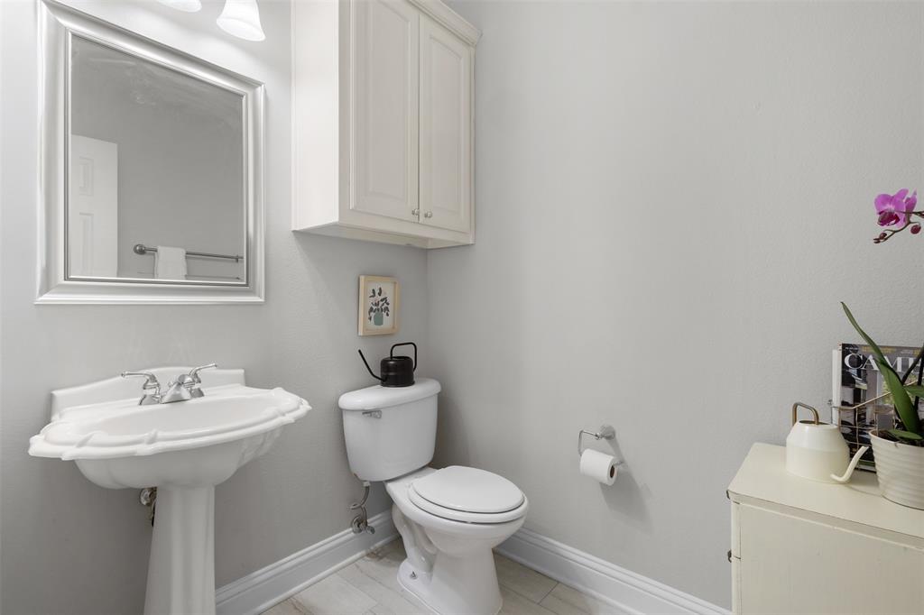 Versaille Condo - Residential Income
