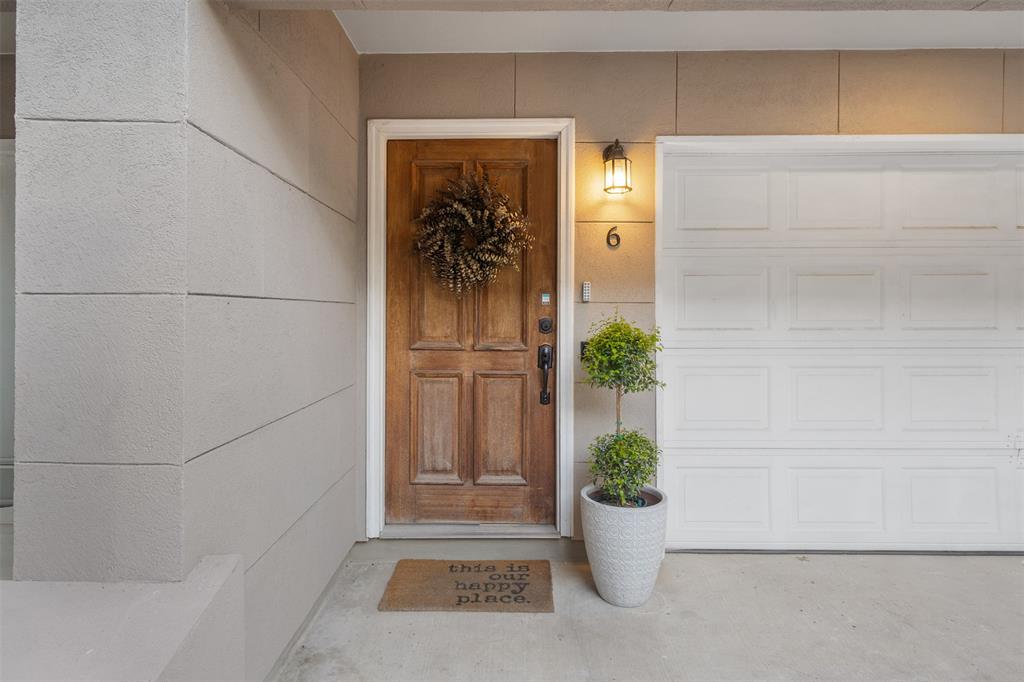 Versaille Condo - Residential Income