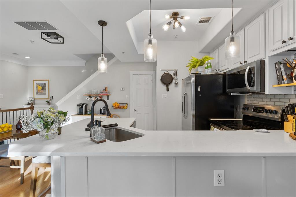 Versaille Condo - Residential Income