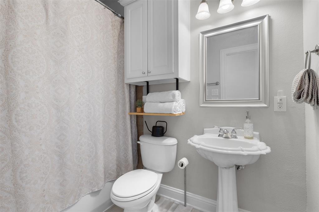 Versaille Condo - Residential Income