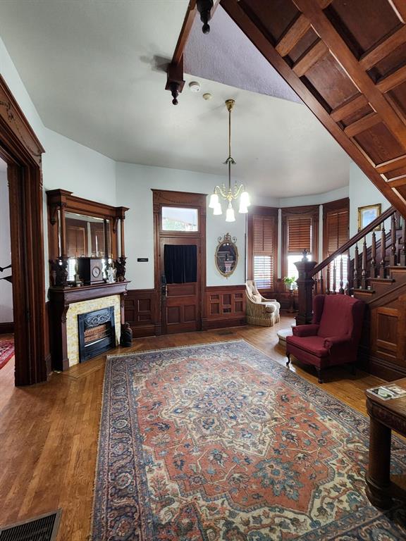 Victorian House - Commercial Sale