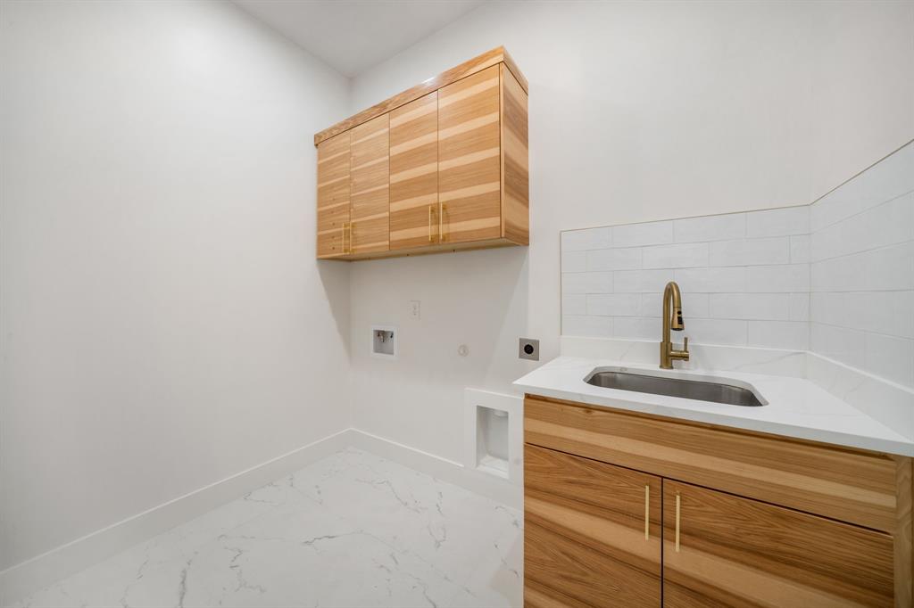 Brown L G Add - Residential