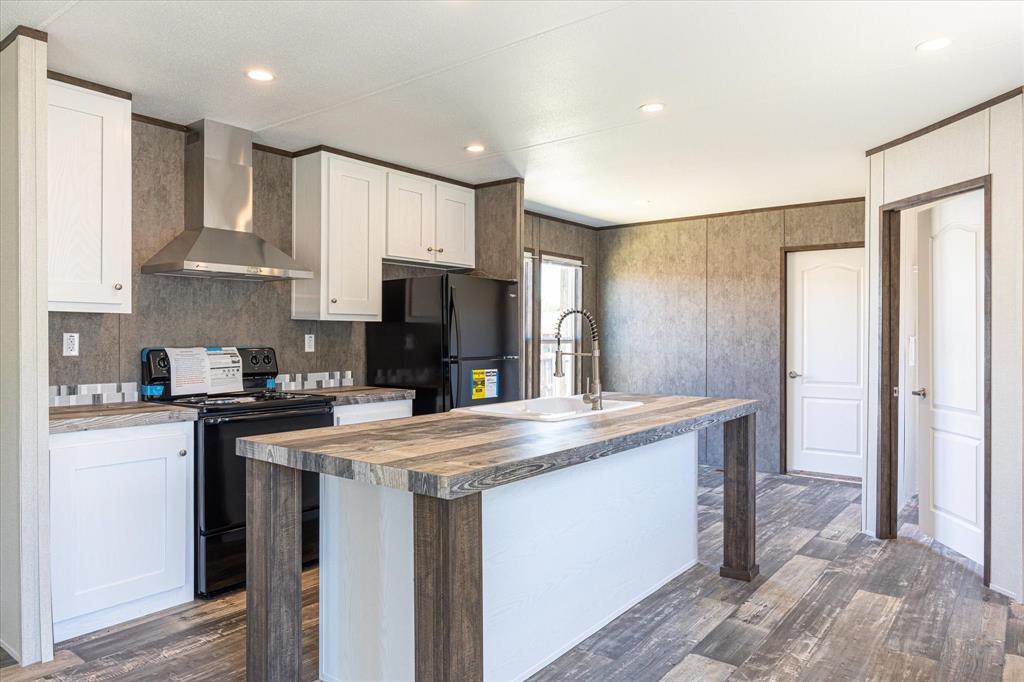 Blue Water Shores - Residential