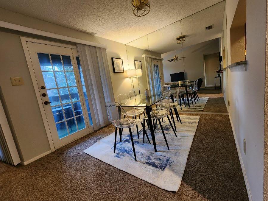 Chasewood Oaks Condo - Residential
