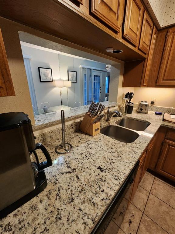 Chasewood Oaks Condo - Residential