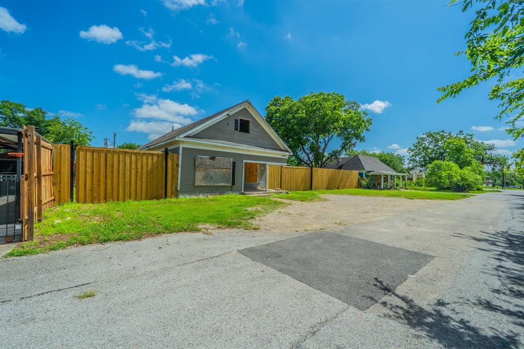 Mckinney & William Abs 1003 - Residential