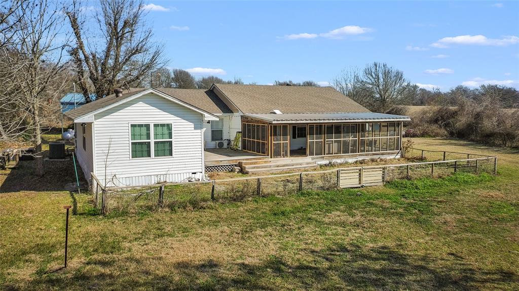 J L Chavert-East Lake Limestone - Residential