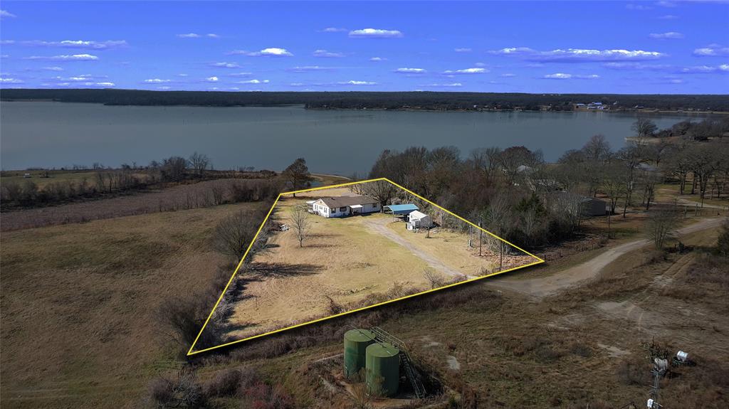 J L Chavert-East Lake Limestone - Residential