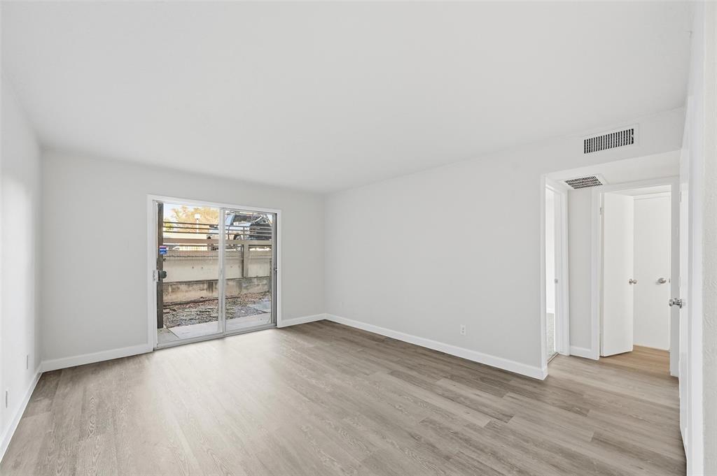 River Oaks Condos - Residential
