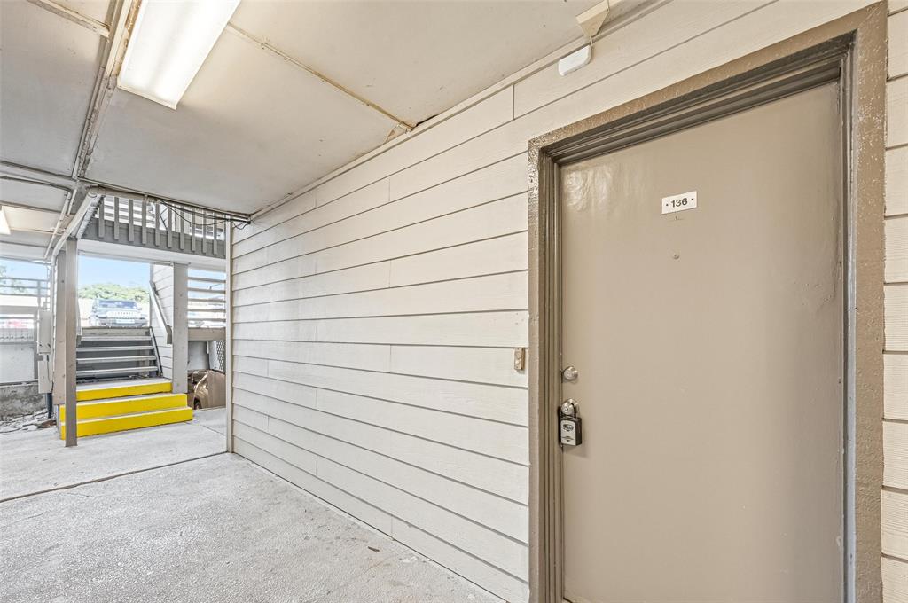 River Oaks Condos - Residential