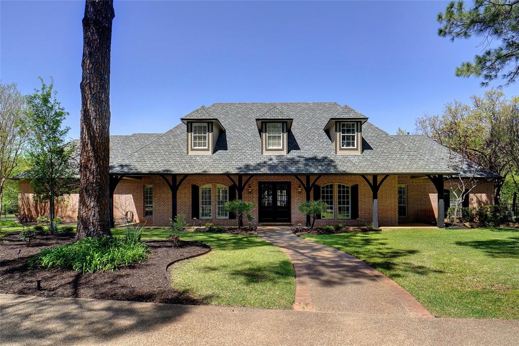 COUNTRY SETTING ON ALMOST 4 WOODED ACRES! GATED* PRIVATE & SERENE SETTING W POND WATER VIEW ON PROPERTY*HOME NOT VISABLE FROM PEYTONVILLE*HEATED POOL W ATTACHED  SPA, FIRE-CONVERSATION PIT*OUTDOOR LIVING W COVERED ARBOR,BULL BUILT IN GRILL, OUTDOOR FIREPLACE &  40 X 20 METAL SHOP USED AS MANCAVE*HUGE COVERED AREA FOR ADDITONAL PARKING ATTACHED TO COVERED ARBOR & OUDOOR KITICHEN-PARKS 4 CARS-7 TOTAL CAR PARKING EASILY*SEPARATE COVERED CARPORT AREA ATTACHED TO MANCAVE-SHOP,GREAT FOR STORAGE OF ALL KINDS*MAIN HOUSE FEATURES OWNERS SUITE PLUS 2ND GUEST BEDROOM ON 1ST LEVEL*STUDY, FAMILY ROOM, FORMAL DINING,KITCHEN,BREAKFAST & BONUS ON FIRST LEVEL*2ND LEVEL FEATURES 2 BED,2 BATH & 2 LIVING*GAME & MEDIA UP*HANDSCRAPED HARDWOODS*3 FIREPLACES*GOURMET KITCHEN FEATURES 5 BURNER GAS COOKTOP, BUILT IN FRIDGE,DOUBLE OVENS,ICE MAKER,TRASH DRAWER,STAINLESS APPLIANCES,BUTLER PANTY & PLANNING DESK*RELAX IN THE OWNER'S RETREAT W JETTED OVAL TUB, HIS & HER CLOSETS,GRANITE COUNTERS &LOVLEY HARDWOODS*
