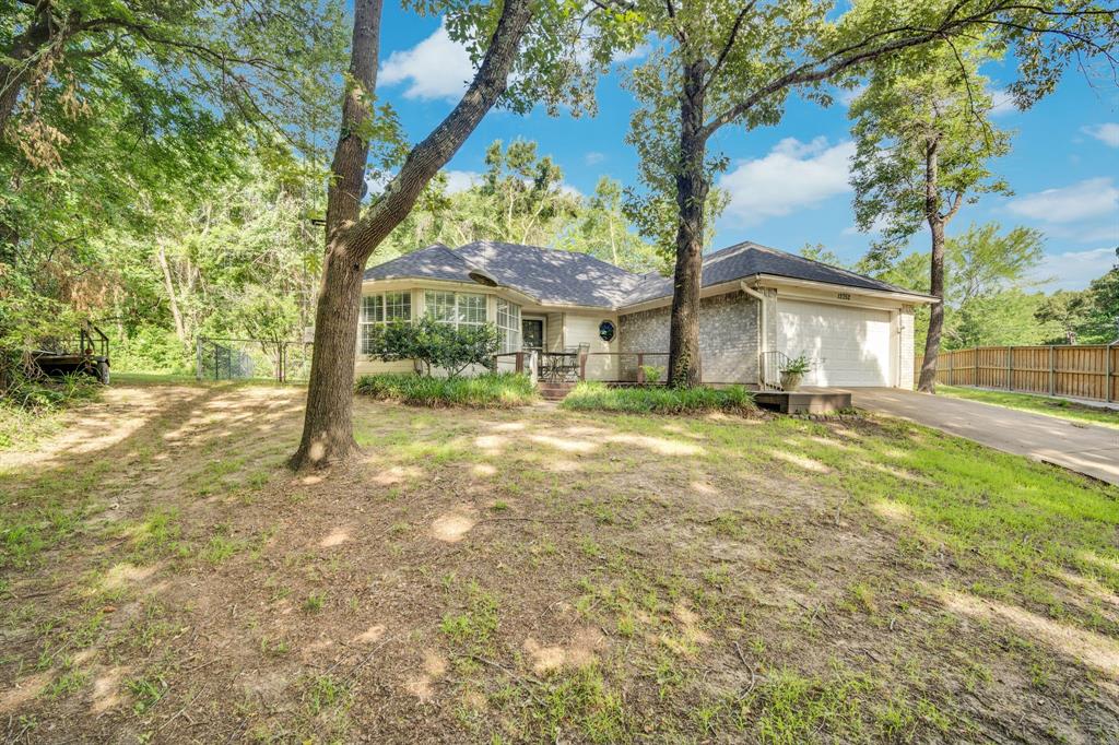 Single-story home in the established Dixie Isle community near Cedar Creek Lake. Built in 1994, this 3-bedroom, 2-bath home offers 1,492 square feet, an attached 2-car garage, a covered front porch, and a wood deck overlooking the backyard. The 0.21-acre lot sits on a cul-de-sac just minutes from public boat ramps and the shops and restaurants of Eustace and Gun Barrel City. City water, aerobic septic, and Eustace ISD. About an hour southeast of Dallas - a solid option for weekend lake life or full-time living.