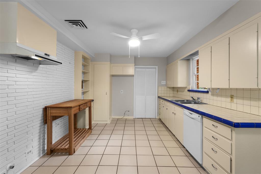 Lake Gardens Rev - Residential