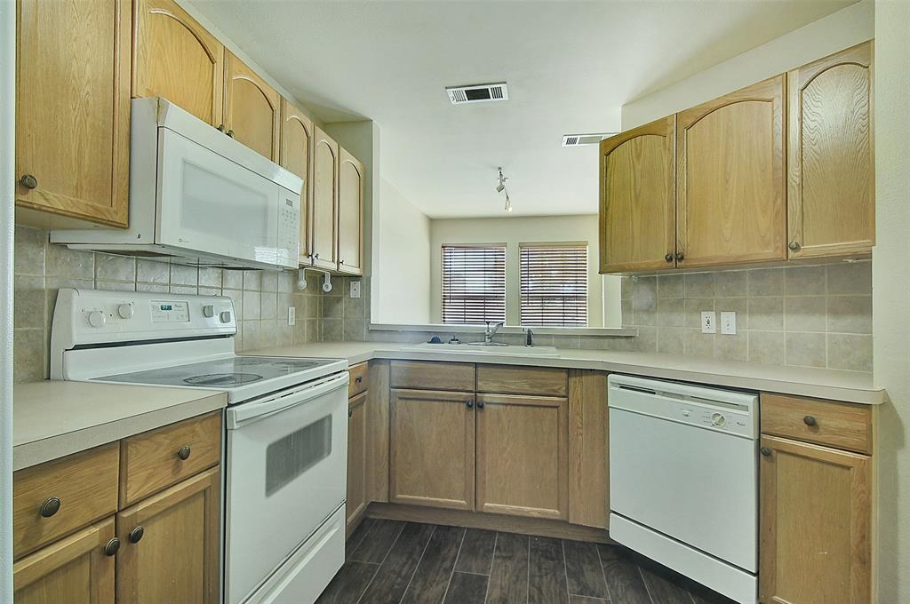 Newport Village At Trinity - Residential
