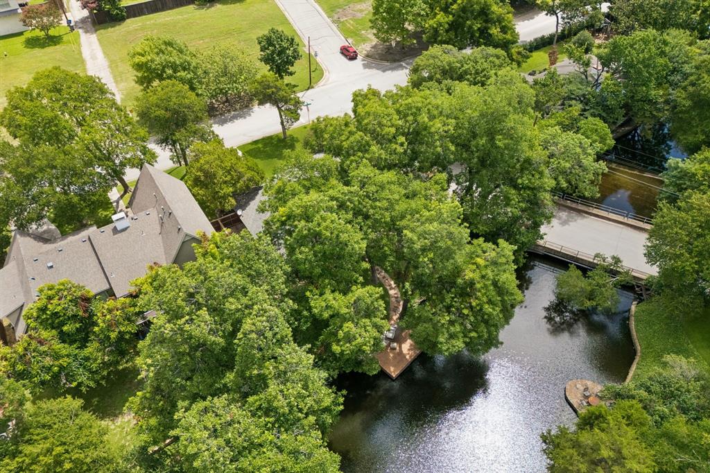Bob-O-Links Downs - Residential