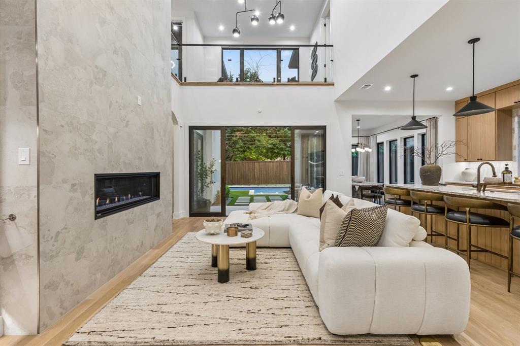 Lovers Lane Heights - Residential