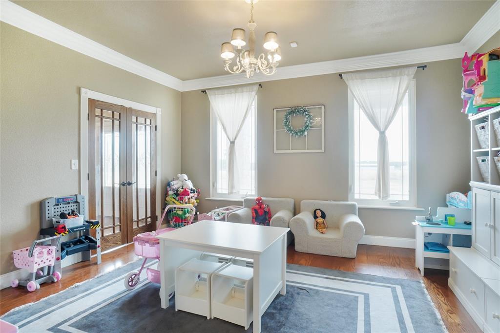E Thompson - Residential