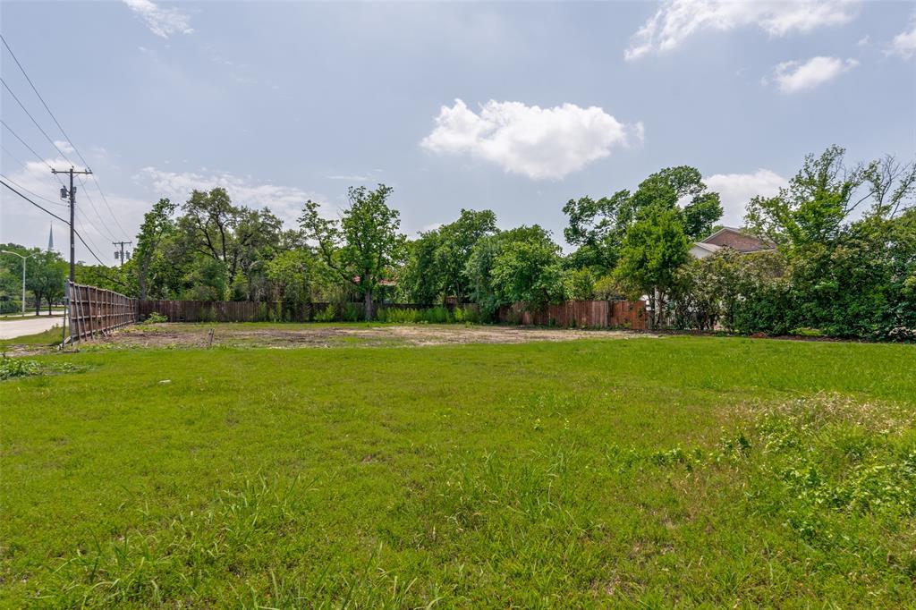 Incredible opportunity to build in Preston Hollow! Situated on a generous 115 x 201 lot, this prime property offers the perfect canvas for your dream home. The lot provides endless possibilities to create a custom residence tailored to your vision. Embrace the rare chance to design and build in one of Dallas’ most sought-after areas.