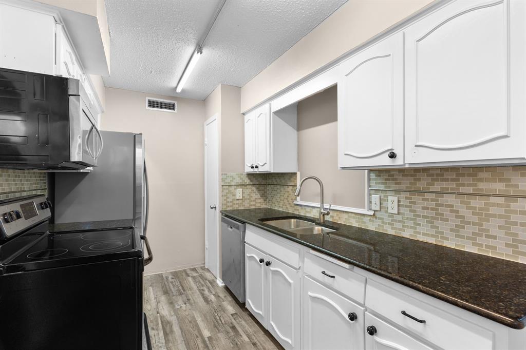 Royal Oaks Condo - Residential