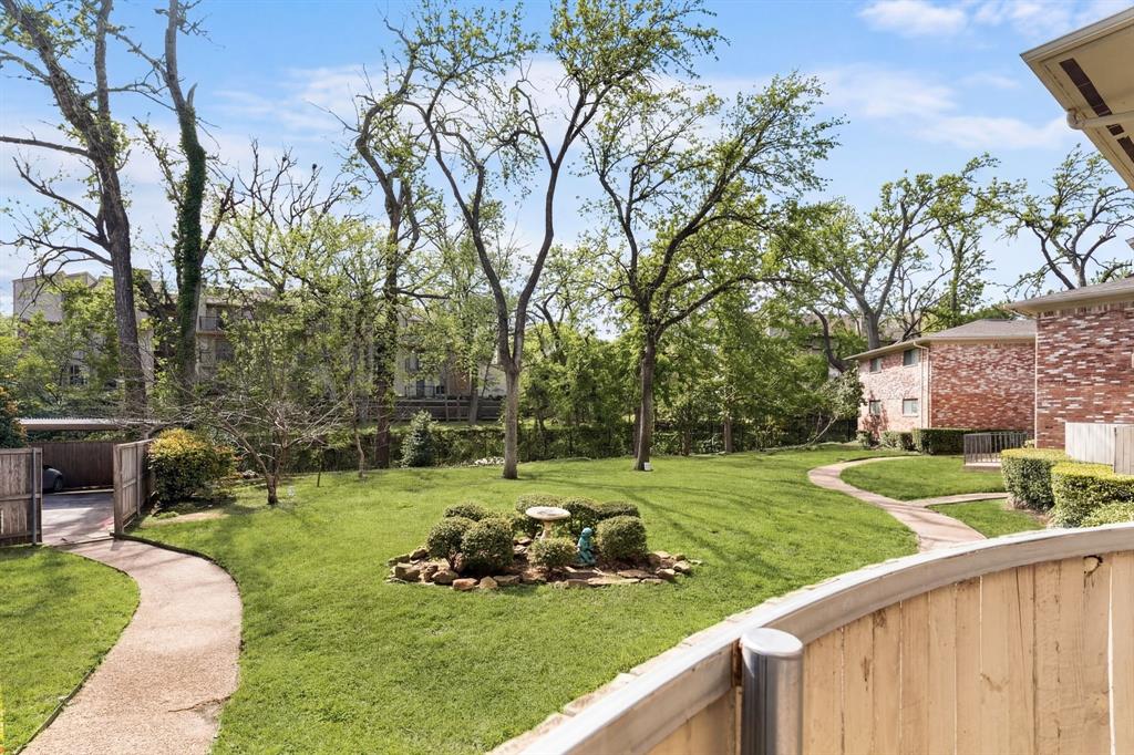 Charming 2-bedroom, 2 full bath condo with a flexible bonus room. Enjoy a cozy wood burning fireplace, covered patio, and beautiful outdoor surroundings. HOA includes all utilities for easy, low-maintenance living.