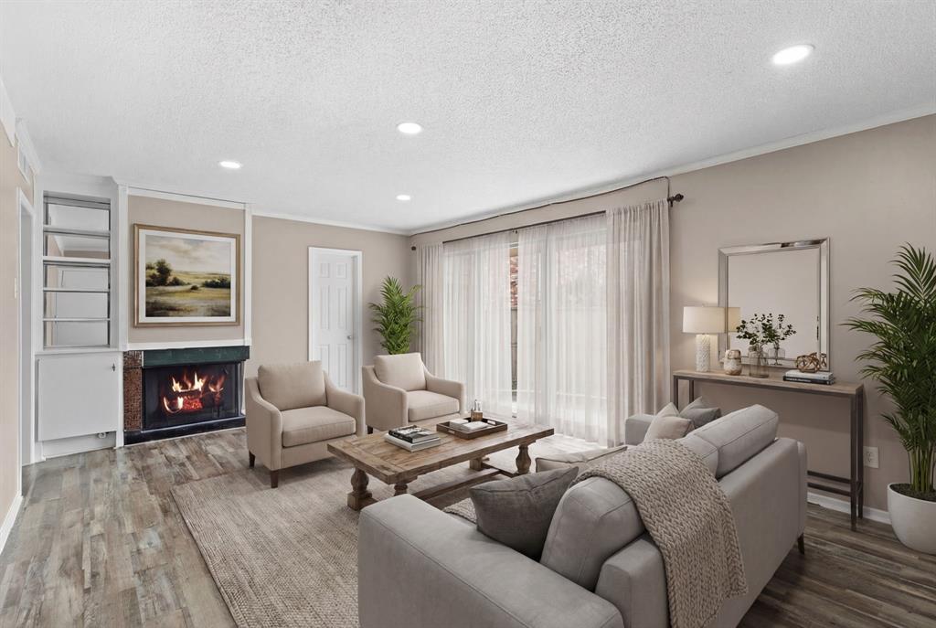 Royal Oaks Condo - Residential