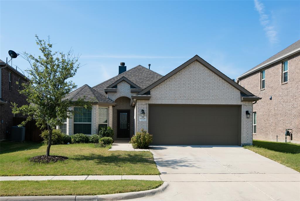Fresh and clean. Well maintained four bedroom and two bath home. House features open floor plan, high ceiling, light and bright. Hardwood floors in common area. Beautiful Kitchen with granite counter top and stainless appliances. Covered patio Prosper ISD. Credit at least 680, monthly income at least 3 times the rent. Pets require owner approval. Pet deposit is based on pet size & type.