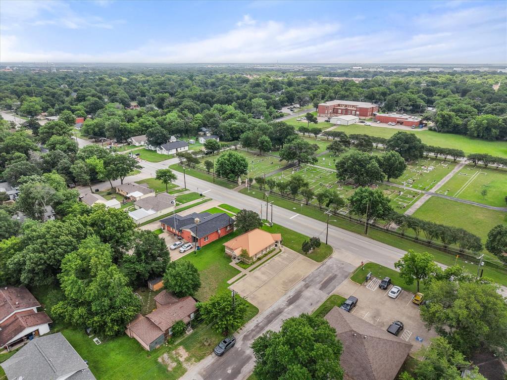 Corsicana - Commercial Sale