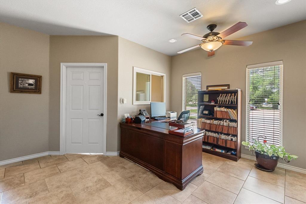 Corsicana - Commercial Sale