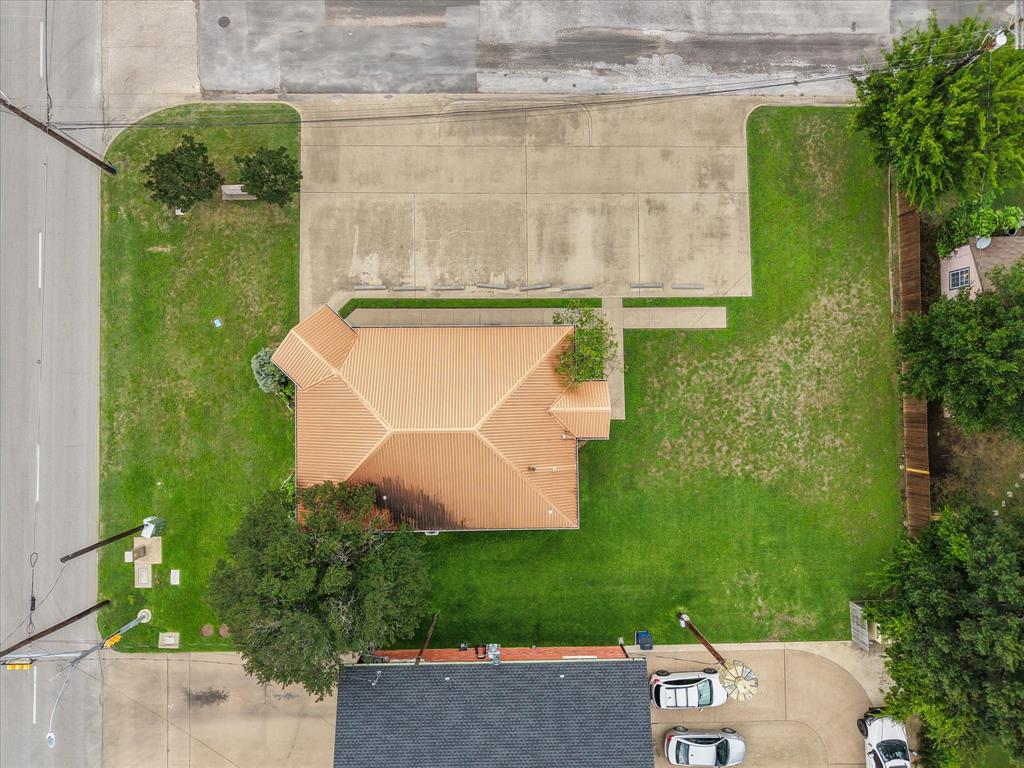 Corsicana - Commercial Sale