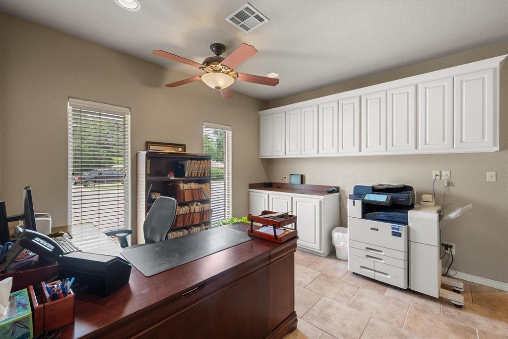 Corsicana - Commercial Sale