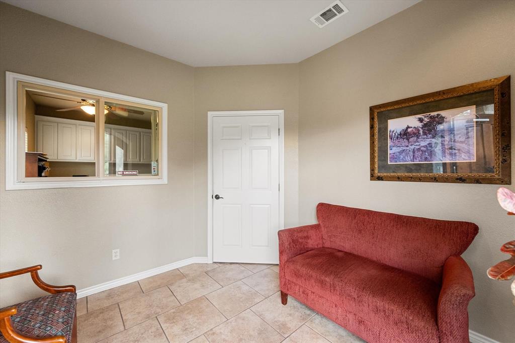 Corsicana - Commercial Sale