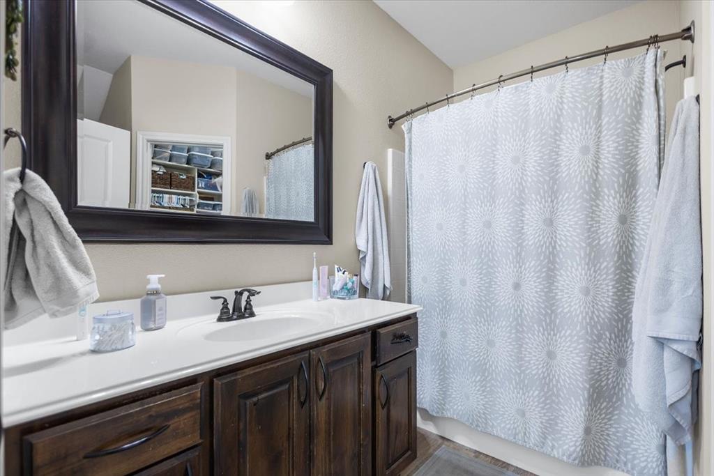 MISSION CREST - Residential