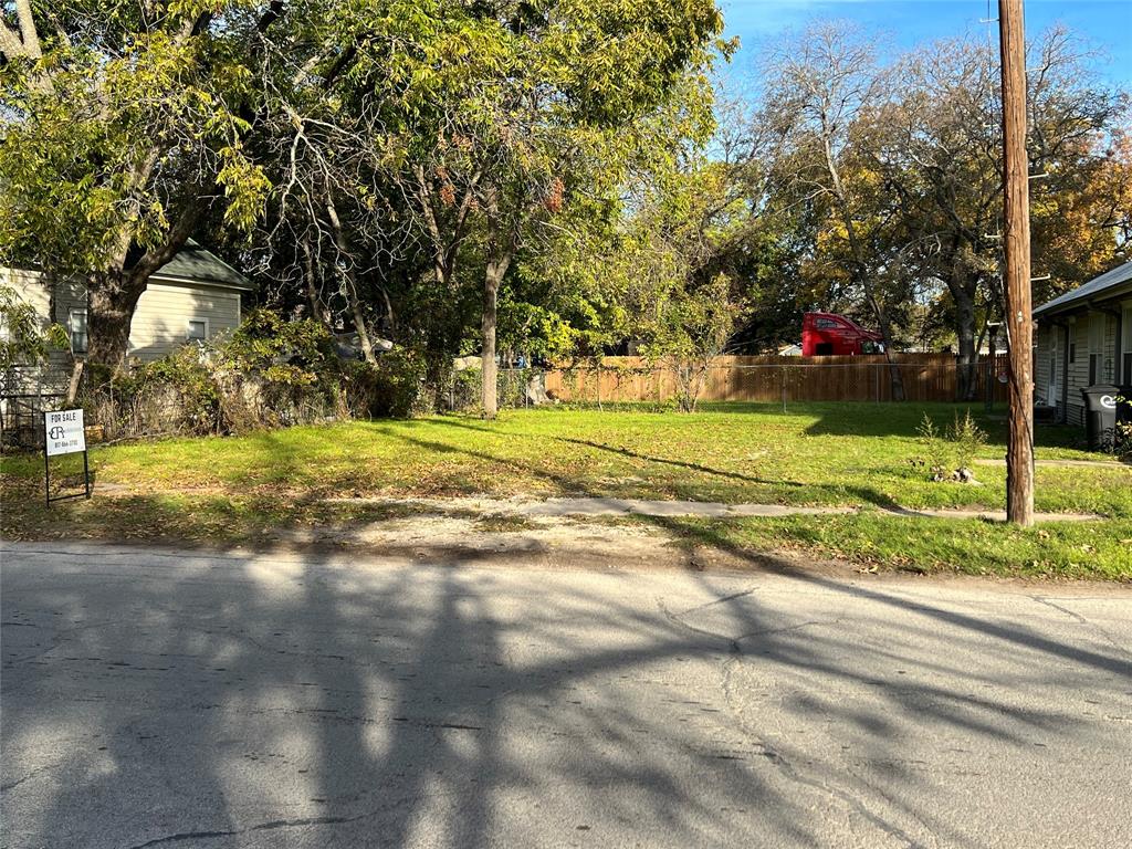 CITY LOT FOR SALE! Great investment opportunity in a quickly growing community. Current survey attached providing lot lines. Buyer and buyer's agent responsible for verifying all information.
