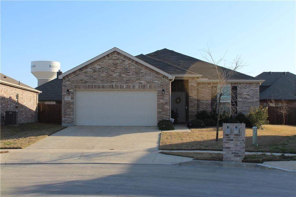 This charming home offers 4 bedrooms, 2 bathrooms, and covered patio for all the summer fun! Featuring granite counter tops, large island and open floor plan. New carpet and paint throughout. Great location. Easy access to entertainment and restaurants. 
Requiring 3X of rent for the income, no eviction nor criminal records, preferred credit score is 600+.