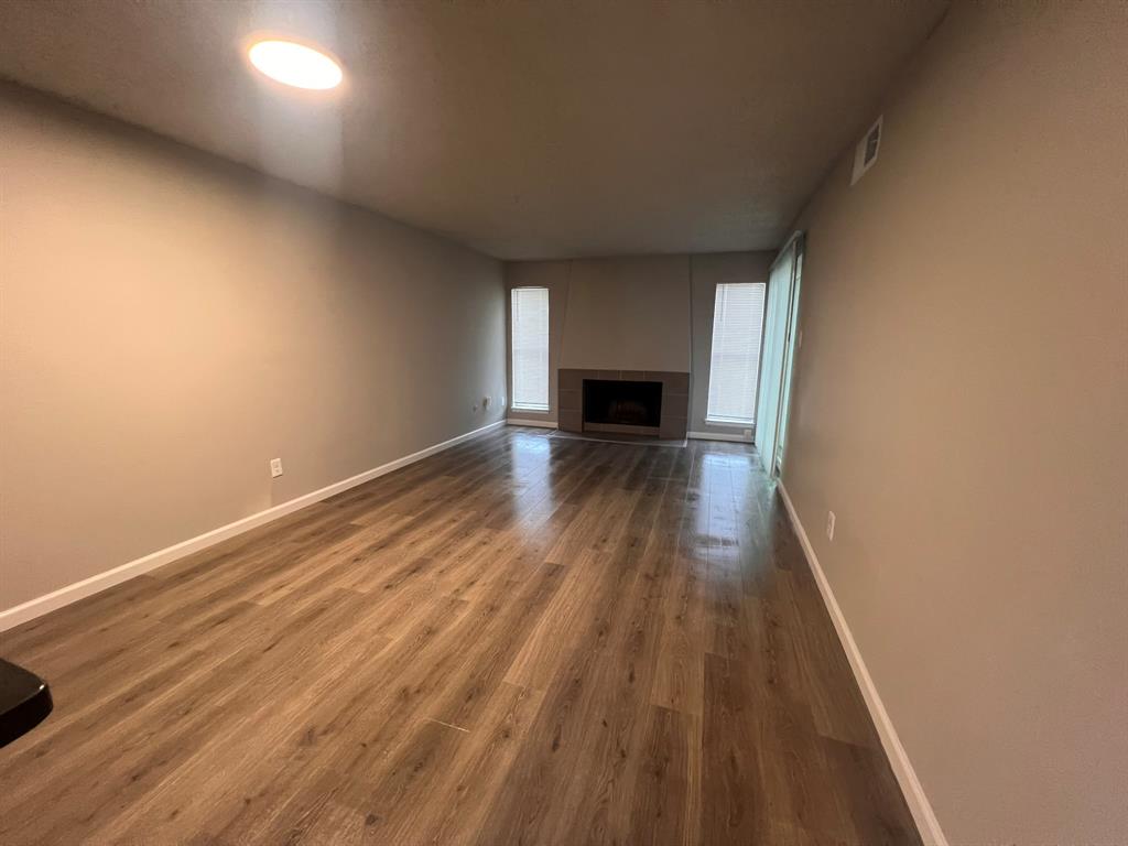 Tealwood On The Creek Condo - Residential
