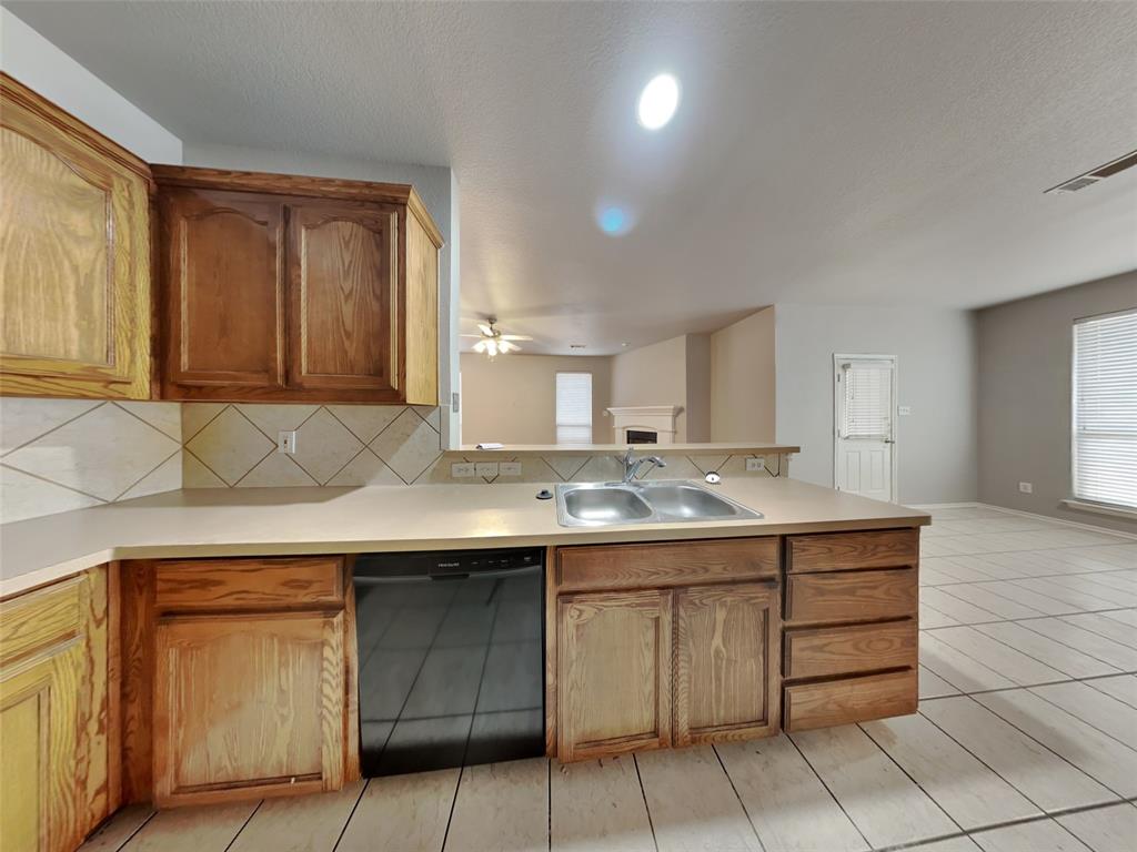 Summer Creek Ranch Add - Residential Lease