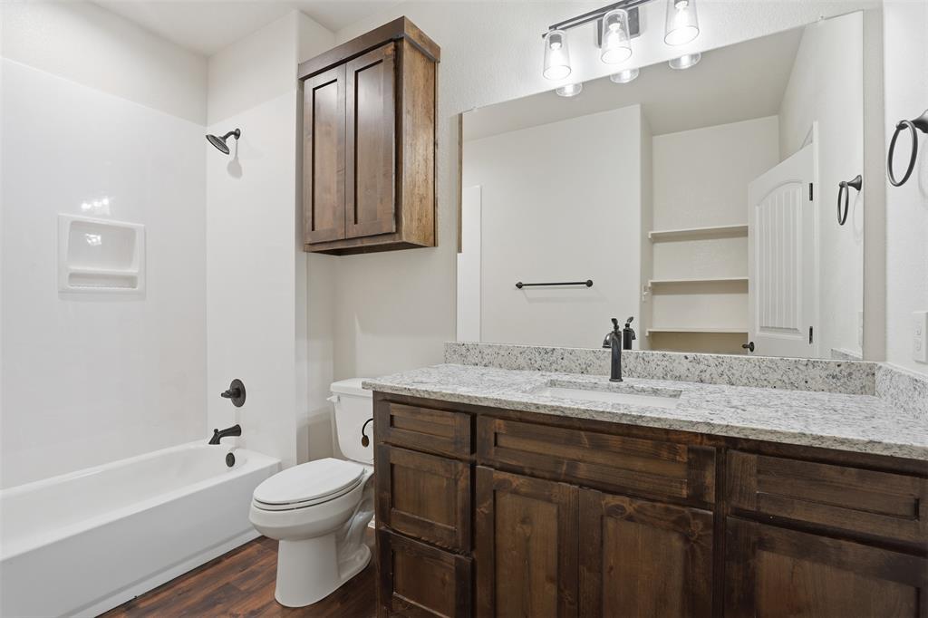 Abst 824 TR 116 - Residential