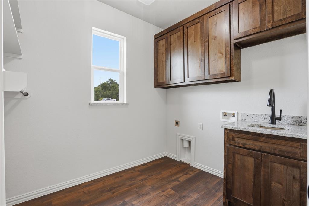 Abst 824 TR 116 - Residential