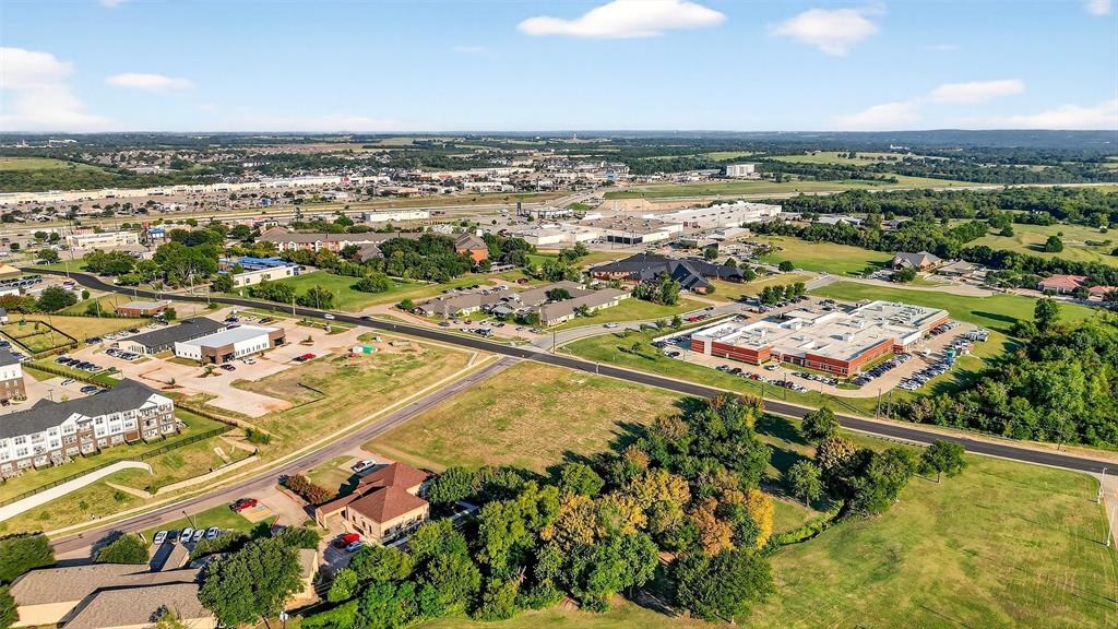 Gleckler Plaza - Land
