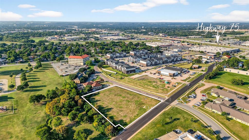 Gleckler Plaza - Land
