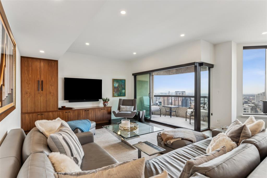 La Tour Condo - Residential