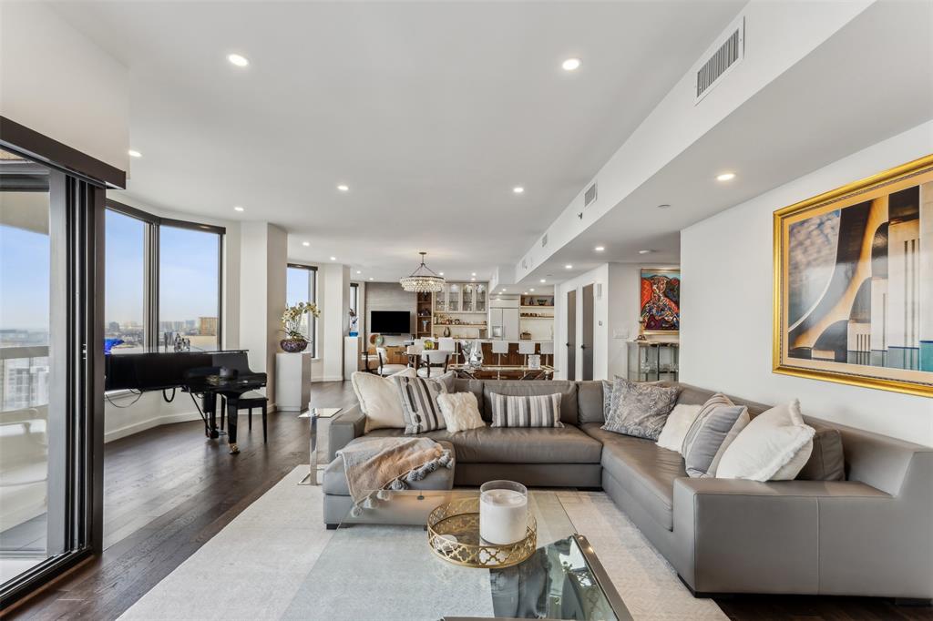 La Tour Condo - Residential