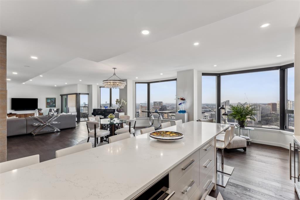 La Tour Condo - Residential
