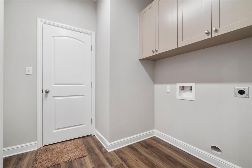 Oak Street Town Homes - Residential Lease